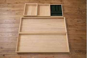 中古　伝統工芸　たっぷりの衣装盆付き!上品な佇まいが魅力的な加茂総桐箪笥(並厚、総桐たんす、衣装箪笥、着物箪笥、和タンス)(定価約140万円)(R-049248)