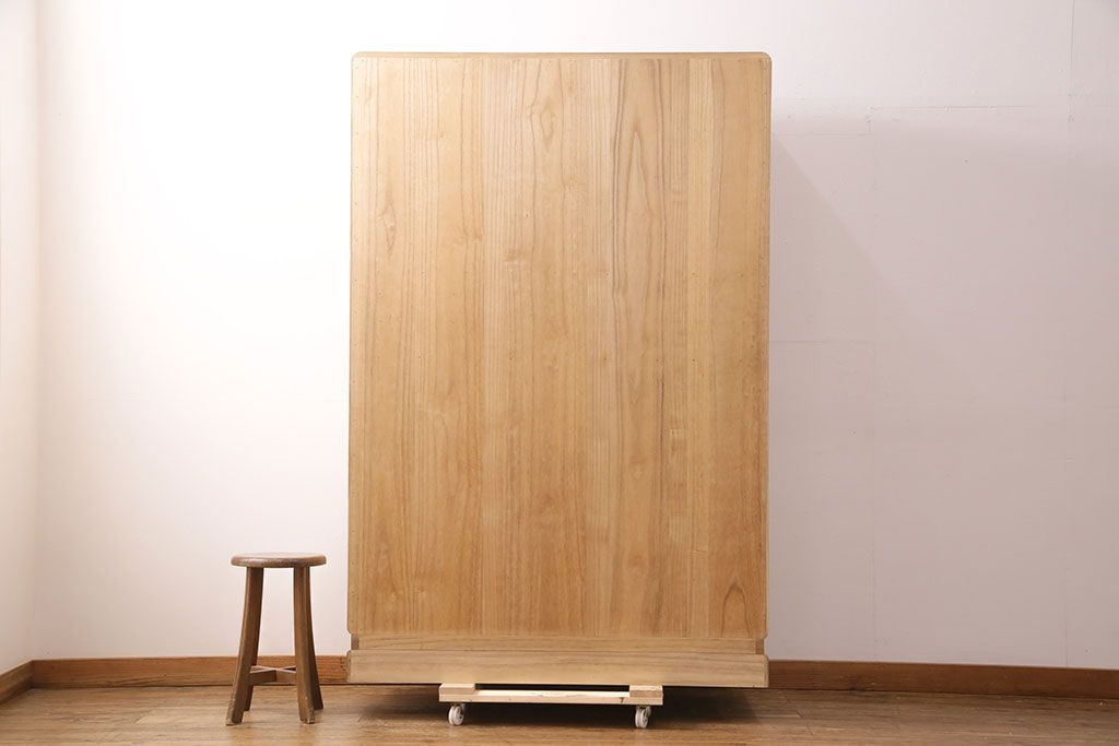 中古　伝統工芸　たっぷりの衣装盆付き!上品な佇まいが魅力的な加茂総桐箪笥(並厚、総桐たんす、衣装箪笥、着物箪笥、和タンス)(定価約140万円)(R-049248)