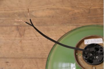 アンティーク照明　昭和レトロ　グリーンカラーが空間のアクセントになる天井照明(吊り下げ照明、ペンダントライト、シェード)(R-049253)