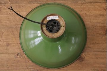 アンティーク照明　昭和レトロ　グリーンカラーが空間のアクセントになる天井照明(吊り下げ照明、ペンダントライト、シェード)(R-049253)