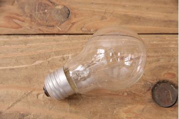 アンティーク照明　昭和レトロ　グリーンカラーが空間のアクセントになる天井照明(吊り下げ照明、ペンダントライト、シェード)(R-049253)