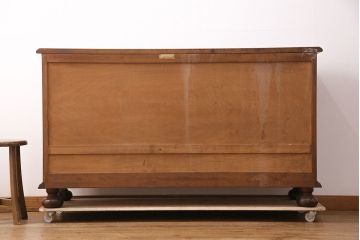中古　松本民芸家具　C-II型　シックな佇まいが和洋折衷の空間に取り入れやすいC-型サイドボード(リビングボード、キャビネット、戸棚、収納棚)(定価約60万5千円)(R-049257)