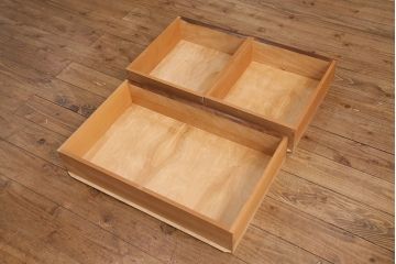 中古　松本民芸家具　C-II型　シックな佇まいが和洋折衷の空間に取り入れやすいC-型サイドボード(リビングボード、キャビネット、戸棚、収納棚)(定価約60万5千円)(R-049257)