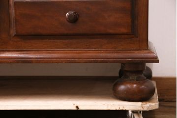 中古　松本民芸家具　C-II型　シックな佇まいが和洋折衷の空間に取り入れやすいC-型サイドボード(リビングボード、キャビネット、戸棚、収納棚)(定価約60万5千円)(R-049257)