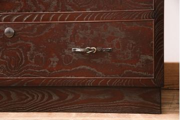 中古美品　江戸指物家具　きむら　桑材・桐材　上品な和の雰囲気を演出する引き出し15杯のチェスト(定価約65万円)(引き出し、和タンス)(R-049262)