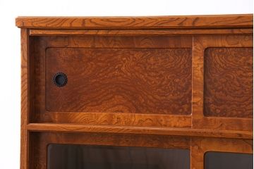 中古美品　二本松工藝館　田中家具　欅(ケヤキ)材の美しい木目が堪能できる上質な茶タンス(定価約25万円)(茶箪笥、飾り棚)(R-049263)