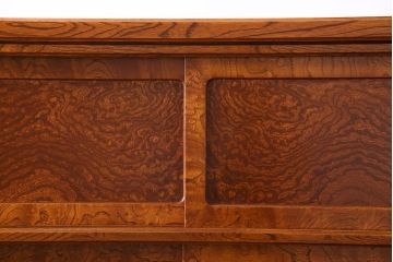 中古美品　二本松工藝館　田中家具　欅(ケヤキ)材の美しい木目が堪能できる上質な茶タンス(定価約25万円)(茶箪笥、飾り棚)(R-049263)