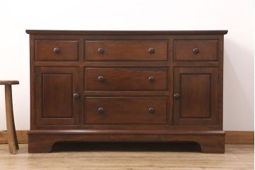 中古　松本民芸家具　特注品!　洗練された佇まいが品の良さを高めるサイドボード(リビングボード、収納棚、戸棚)(R-049265)