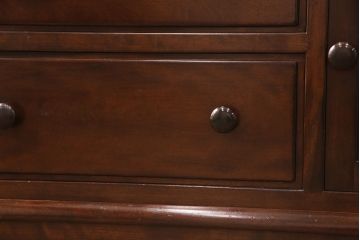 中古　松本民芸家具　特注品!　洗練された佇まいが品の良さを高めるサイドボード(リビングボード、収納棚、戸棚)(R-049265)