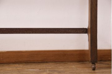 イギリスアンティーク　オーク材の木味と彫りがアクセントになったベッドフレーム(ダブルベッド)(R-049269)