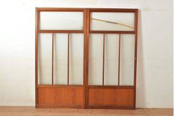 ヴィンテージ建具　昭和中期　銀モールガラス　温かみある色合いで空間を明るくしてくれるガラス戸2枚セット　(R-049274)