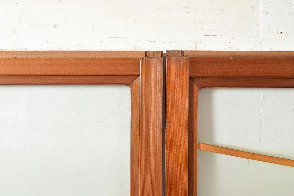 ヴィンテージ建具　昭和中期　銀モールガラス　温かみある色合いで空間を明るくしてくれるガラス戸2枚セット　(R-049274)