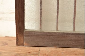 アンティーク建具　どこか懐かしさが漂うレトロなガラス入り格子戸2枚セット(引き戸、窓、建具)(R-049285)