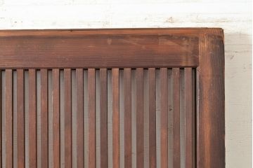 アンティーク建具　整然と並ぶ縦桟が情緒溢れる格子戸2枚セット(引き戸、建具)(R-049287)
