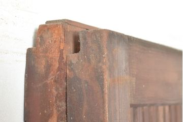 アンティーク建具　整然と並ぶ縦桟が情緒溢れる格子戸2枚セット(引き戸、建具)(R-049287)