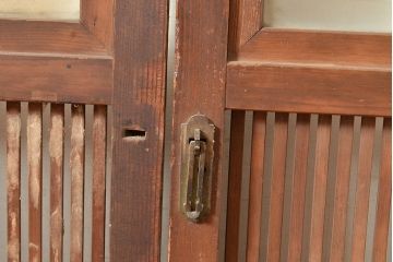 アンティーク建具　整然と並ぶ縦桟が情緒溢れる格子戸2枚セット(引き戸、建具)(R-049287)