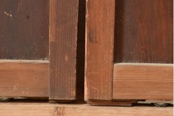 アンティーク建具　整然と並ぶ縦桟が情緒溢れる格子戸2枚セット(引き戸、建具)(R-049287)