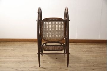 ビンテージ家具　希少　秋田木工　木の味わいと美しいフォルムが魅力的なロッキングチェア(アームチェア、揺り椅子、ヴィンテージ)(R-049292)