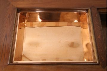 和製ビンテージ　重厚な佇まいが上質な雰囲気を高める総ケヤキ材製関西火鉢(長火鉢、囲炉裏、座卓、ヴィンテージ)(R-049301)