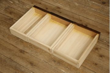 中古　総ケヤキ材　四尺　杢目が美しい!和の趣漂う重厚な佇まいの関西長火鉢(木製火鉢、囲炉裏)(R-049303)