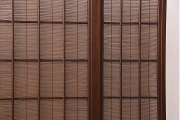最高級指物家具　総桑材　繊細な透かし彫りが目を引く上手物の衝立(つい立て、仕切り、パーテーション)(R-049306)