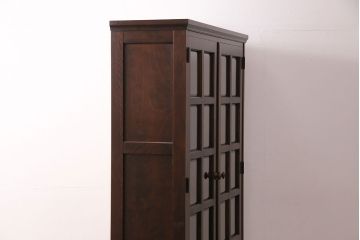 中古　北海道民芸家具　和洋折衷どちらのお部屋にも馴染むブックケース(本箱、収納棚、キャビネット、飾り棚)(R-049308)