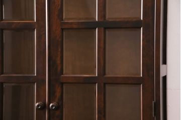 中古　北海道民芸家具　和洋折衷どちらのお部屋にも馴染むブックケース(本箱、収納棚、キャビネット、飾り棚)(R-049308)