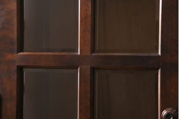 中古　北海道民芸家具　和洋折衷どちらのお部屋にも馴染むブックケース(本箱、収納棚、キャビネット、飾り棚)(R-049308)