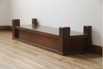 和製アンティーク　木の味わいをお楽しみいただける総ケヤキ材製の置き床(置床、飾り台、棚、ローボード)(R-049310)
