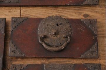 ラフジュ工房オリジナル　古金具・古パーツリメイク　鳳凰　経年を感じる風合いが魅力的な金具(和箪笥、衣装箪笥、整理箪笥、引き出し、チェスト)(R-049311)