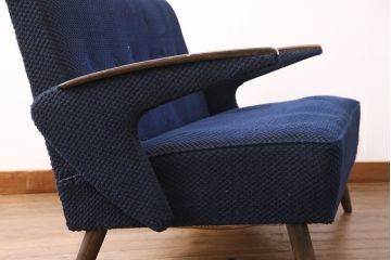 和製ヴィンテージ　ひじ掛けのデザインがおしゃれな2人掛けソファ(ラブソファ、2P、二人掛け、アームソファ、ビンテージ)(R-049312)