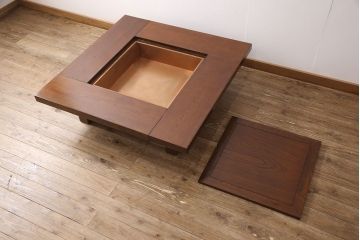 中古　美品　総ケヤキ材　上質な空間を演出する囲炉裏テーブル(関西火鉢、長火鉢、座卓、木製火鉢、ローテーブル)(R-049317)