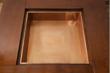 中古　美品　総ケヤキ材　上質な空間を演出する囲炉裏テーブル(関西火鉢、長火鉢、座卓、木製火鉢、ローテーブル)(R-049317)