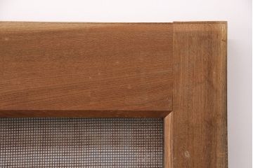 アンティーク建具　総ケヤキ材　金網付き　銅製の巾着金具と波をうつ杢目が魅力の格子蔵戸(きつね格子、狐格子、引き戸、玄関戸、建具、格子戸、マス目、升目)(R-049320)
