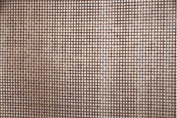 アンティーク建具　総ケヤキ材　金網付き　銅製の巾着金具と波をうつ杢目が魅力の格子蔵戸(きつね格子、狐格子、引き戸、玄関戸、建具、格子戸、マス目、升目)(R-049320)