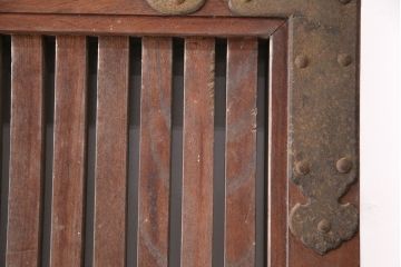 アンティーク建具　明治期　最上級　巾着金具　堂々とした佇まいが和の風格漂う総欅(ケヤキ)材の富山蔵戸1枚　(R-049323)