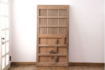 アンティーク建具　明治期　最上級　巾着金具　堂々とした佇まいが和の風格漂う総欅(ケヤキ)材の富山蔵戸1枚　(R-049323)