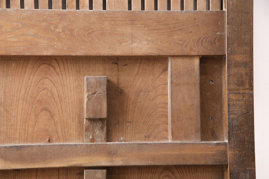 アンティーク建具　明治期　最上級　巾着金具　堂々とした佇まいが和の風格漂う総欅(ケヤキ)材の富山蔵戸1枚　(R-049323)