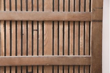 アンティーク建具　最上級　巾着金具　堂々とした佇まいが和の風格漂う総ケヤキ材製富山蔵戸(玄関戸、引き戸)(R-049323)
