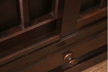 中古　北海道民芸家具　落ち着いた和モダンスタイルのお部屋にぴったりの飾り棚(茶棚、茶タンス)(R-049324)