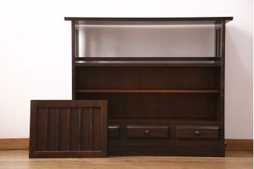 中古　北海道民芸家具　落ち着いた和モダンスタイルのお部屋にぴったりの飾り棚(茶棚、茶タンス)(R-049324)