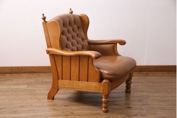 中古　横浜クラシック家具　ダニエル(daniel)　A-516　レオナアームチェア (Leona)　優雅で高級感漂う本革一人掛けソファ(1Pソファ、アームチェア、ラウンジチェア)(R-049333)