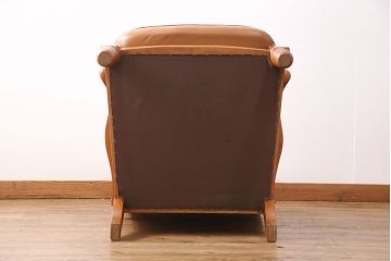 中古　横浜クラシック家具　ダニエル(daniel)　A-516　レオナアームチェア (Leona)　優雅で高級感漂う本革一人掛けソファ(1Pソファ、アームチェア、ラウンジチェア)(R-049333)