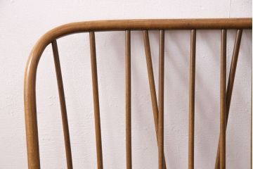ビンテージ家具　イギリスヴィンテージ　ERCOL(アーコール)　木のぬくもりとナチュラルな雰囲気が魅力的な二人掛けソファ(2Pソファ)(R-049335)