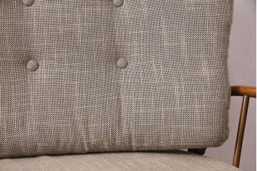 ビンテージ家具　イギリスヴィンテージ　ERCOL(アーコール)　木のぬくもりとナチュラルな雰囲気が魅力的な二人掛けソファ(2Pソファ)(R-049335)