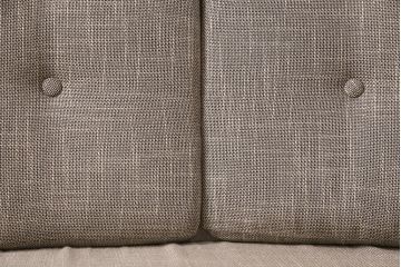 ビンテージ家具　イギリスヴィンテージ　ERCOL(アーコール)　木のぬくもりとナチュラルな雰囲気が魅力的な二人掛けソファ(2Pソファ)(R-049335)