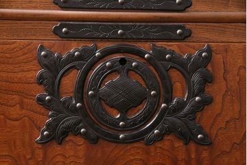中古　岩谷堂箪笥　桜木家具店作　和の風格漂う上質なワードローブ(洋服タンス、衣装タンス)(R-049337)