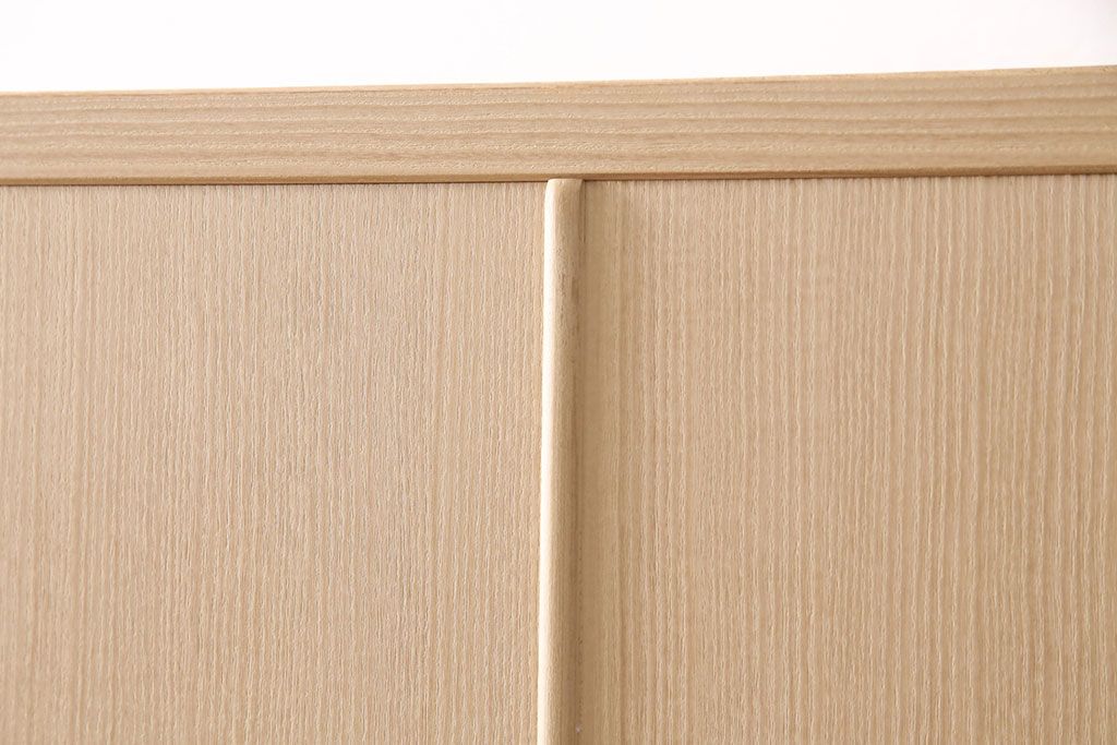 中古美品　伝統工芸品　長谷川浅次作　三方柾目造り　衣装盆付き!桔梗の飾り金具が上品な和を感じさせる加茂総桐箪笥(定価約140万円)(胴厚、総桐たんす、桐タンス、着物タンス、衣装タンス)(R-049341)