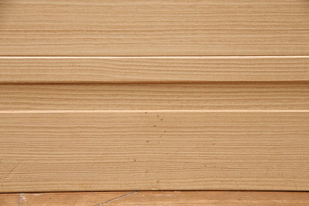 中古美品　伝統工芸品　長谷川浅次作　三方柾目造り　衣装盆付き!桔梗の飾り金具が上品な和を感じさせる加茂総桐箪笥(定価約140万円)(胴厚、総桐たんす、桐タンス、着物タンス、衣装タンス)(R-049341)