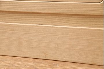 中古美品　伝統工芸品　長谷川浅次作　三方柾目造り　衣装盆付き!桔梗の飾り金具が上品な和を感じさせる加茂総桐箪笥(定価約140万円)(胴厚、総桐たんす、桐タンス、着物タンス、衣装タンス)(R-049341)